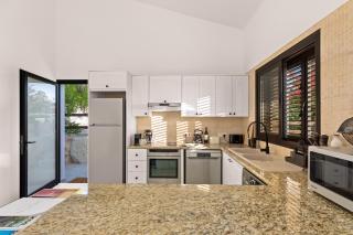 Zeus Holiday Home - 6