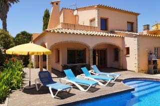 Superb villa near sandy beach Sant Pere Pescador, Amfora 64 - 0