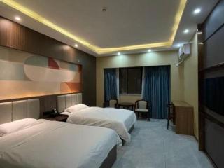 GreenTree Inn Yichun Mingyueshan Airport - 4