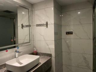 GreenTree Inn Yichun Mingyueshan Airport - 1