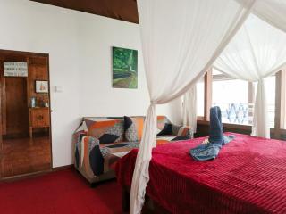 Malathi Authentic Joglo House with Pool View - 1