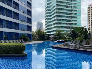 Modern 1BR Condo in Makati Netflix WiFi - 2