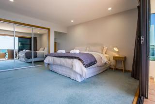 Waterfront On Woolcombe - 4BR holiday apartment - 4