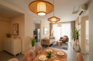 LuxeStay Saigon - Luxury Studios, 1 Bedroom, 2 Bedroom & 3 Bedroom Apartments - City Centre Ho Chi Minh City, Pool Access, Ideal for Families Business Travelers and Group Bookings - 1
