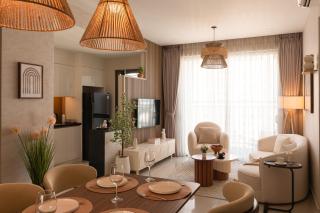LuxeStay Saigon - Luxury Studios, 1 Bedroom, 2 Bedroom & 3 Bedroom Apartments - City Centre Ho Chi Minh City, Pool Access, Ideal for Families Business Travelers and Group Bookings - 9