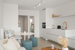 Completely renovated, direct sea view, cosy apartment - 9