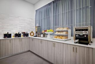 La Quinta by Wyndham Miami Airport West - 4