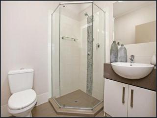 Luxury Apartment with Pool & Gym in Top Location- Lightsview - 4