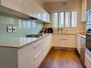 Modern Centrally Located Two Bedroom Apartment - 3