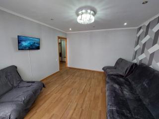 Просторная 2хкомнатная квартира в спокойном районе - 1