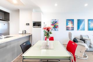 Metro Glow - Sleek Stay with Pool & Perks - 5