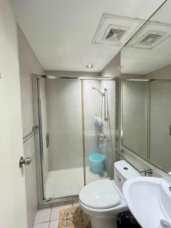 Gramercy Makati Condotel - 5