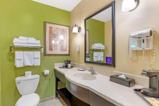 Sleep Inn & Suites Redmond - 1