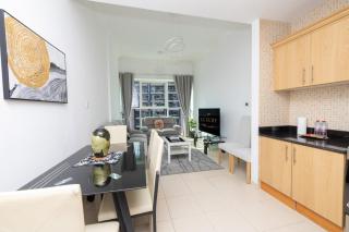 Modern 1BR -Canal Views & Burj Views -Business Bay - 3