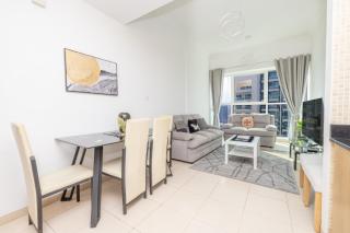 Modern 1BR -Canal Views & Burj Views -Business Bay - 2