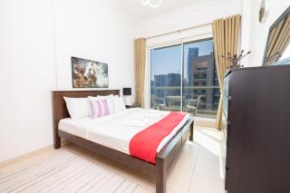 Modern 1BR -Canal Views & Burj Views -Business Bay - 1