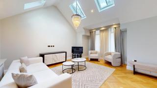 Wimpole Mews - 4 Bedroom Apartment - 0