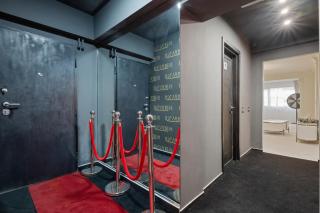 The Krown 11 - Premium Creative Suite in Ivory Residence - 1