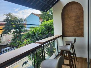 Wanderlust Hostel - Tours and Motorbike Rental - 2