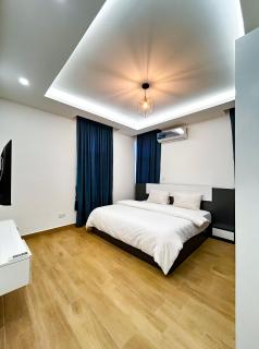 East Airport Apartments - 5