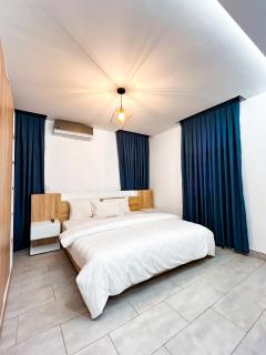 East Airport Apartments - 4