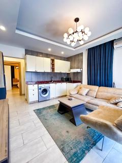 East Airport Apartments - 3