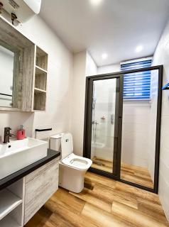 East Airport Apartments - 2