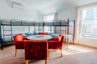 Eden Quay Guesthouse Private Rooms - 8