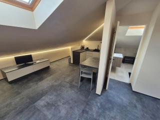 Moderna Mansarda con parcheggio gratuito - 7