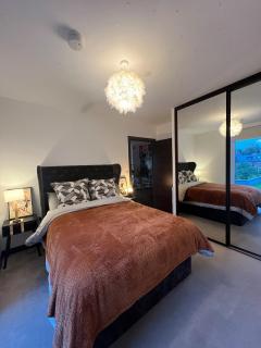 Modern Riverside Flat in central Reading - 4