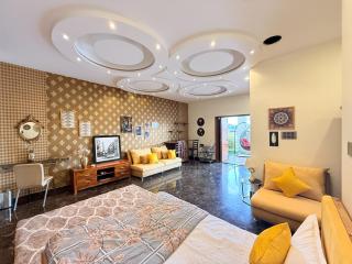 Modern Mirage 4BHK Stunning Luxury Spacez Villa - 3