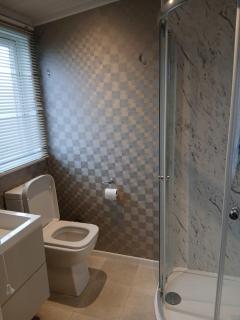 Stunning 7 Berth Lodge With Full-Wrap Decking, Heacham Beach, Norfolk Ref 21039F - 3