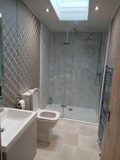 Stunning 7 Berth Lodge With Full-Wrap Decking, Heacham Beach, Norfolk Ref 21039F - 1