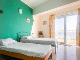 Stylish Seaside Apartment with Coastal Elegance SV11 - 4