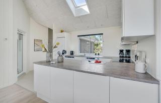 Cozy Home In Glesborg With Sauna - 6