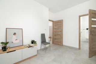 Slowackiego Bright Apartment Close to MTP by Noclegi Renters - 7