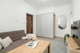 Slowackiego Bright Apartment Close to MTP by Noclegi Renters - 4