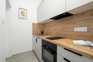 Slowackiego Bright Apartment Close to MTP by Noclegi Renters - 2