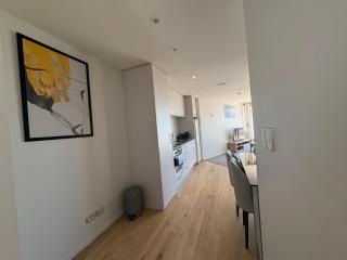 Skyline Penthouse Duplex - 2BR City Escape - 4