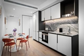 Brand New Luxury Stay with Garden View Same Tower as Ritz Carlton - 6