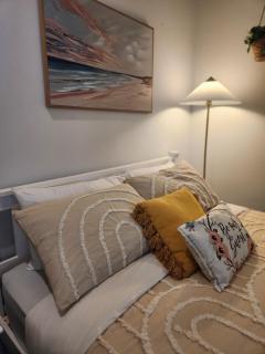 Stunning City View 3 Beds Apartment - 9