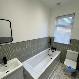 Woodville House By Blue Skies Stays - 7