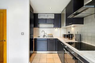 Docklands Apartment - near O2 & Canary wharf - 5