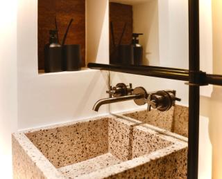 Ermou 18 Private Jacuzzi Apartment - 1