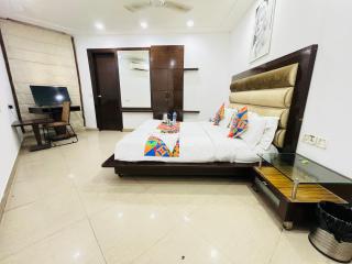 Hotel Le Grand Couple Friendly - Kalka ji Metro - 0