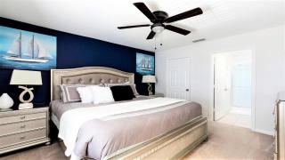 Home with Lakeview Close to Disney w Pool - 5