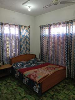 New World Guest House - 9