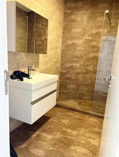 Sunflower Apartments - 4