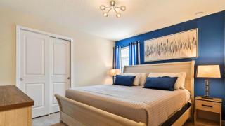 Opulent Villa in Resort Near Theme Parks & Shops - 5