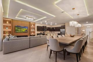 Ultimate Family Fun Retreat 10-Bedroom Luxury Home - 1